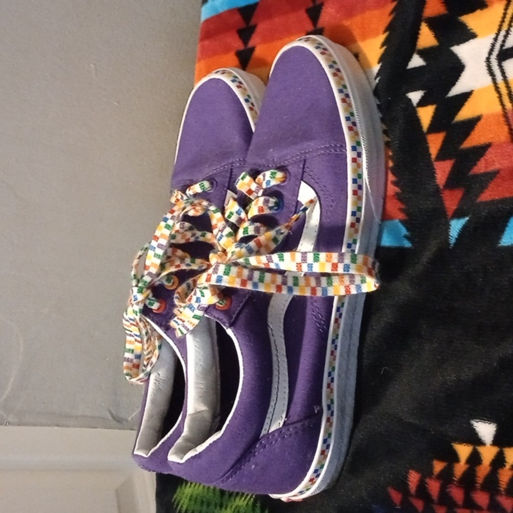Vans - Picture 3 of 3